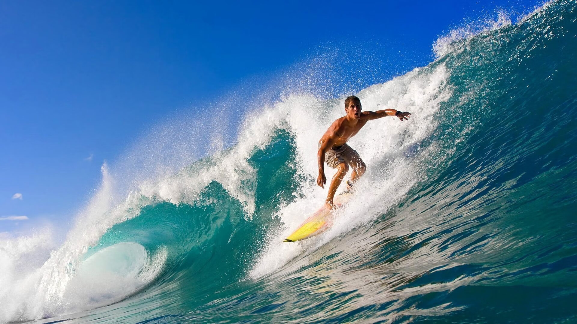 英超激烈竞争，豪门纷纷发起冲击