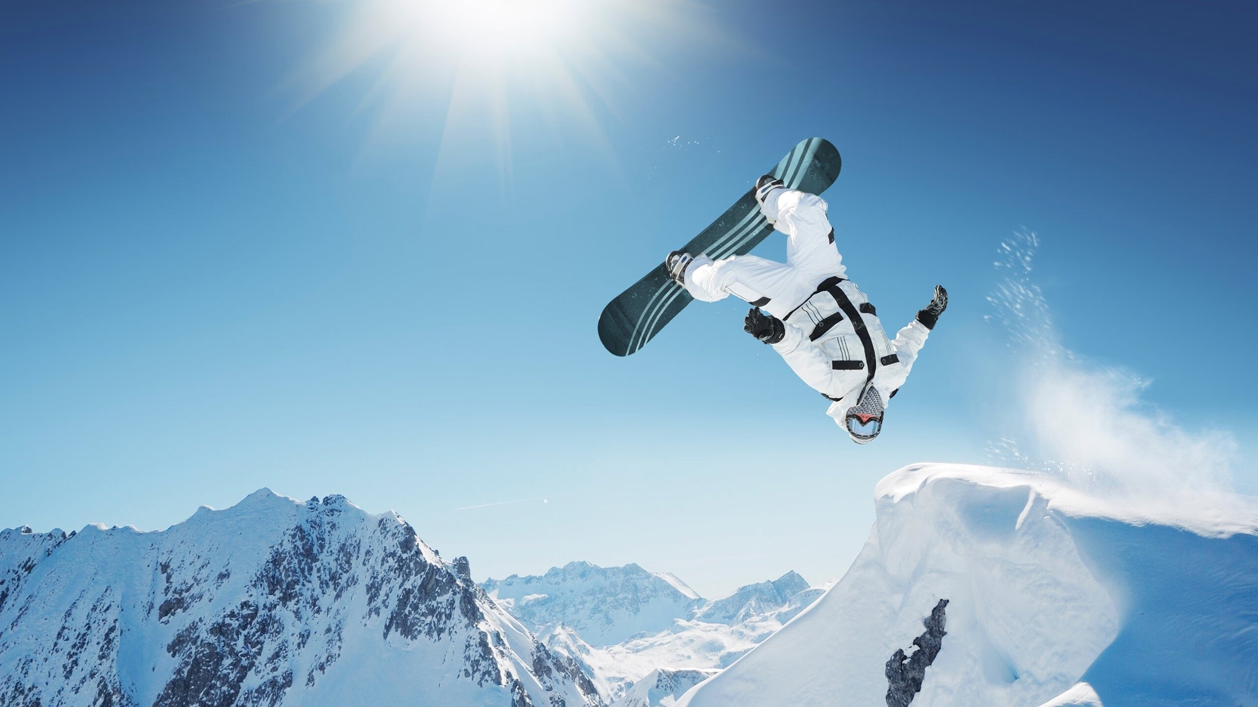 赞助合作带动体育经济，体育赞助中最典型的合作伙伴是什么