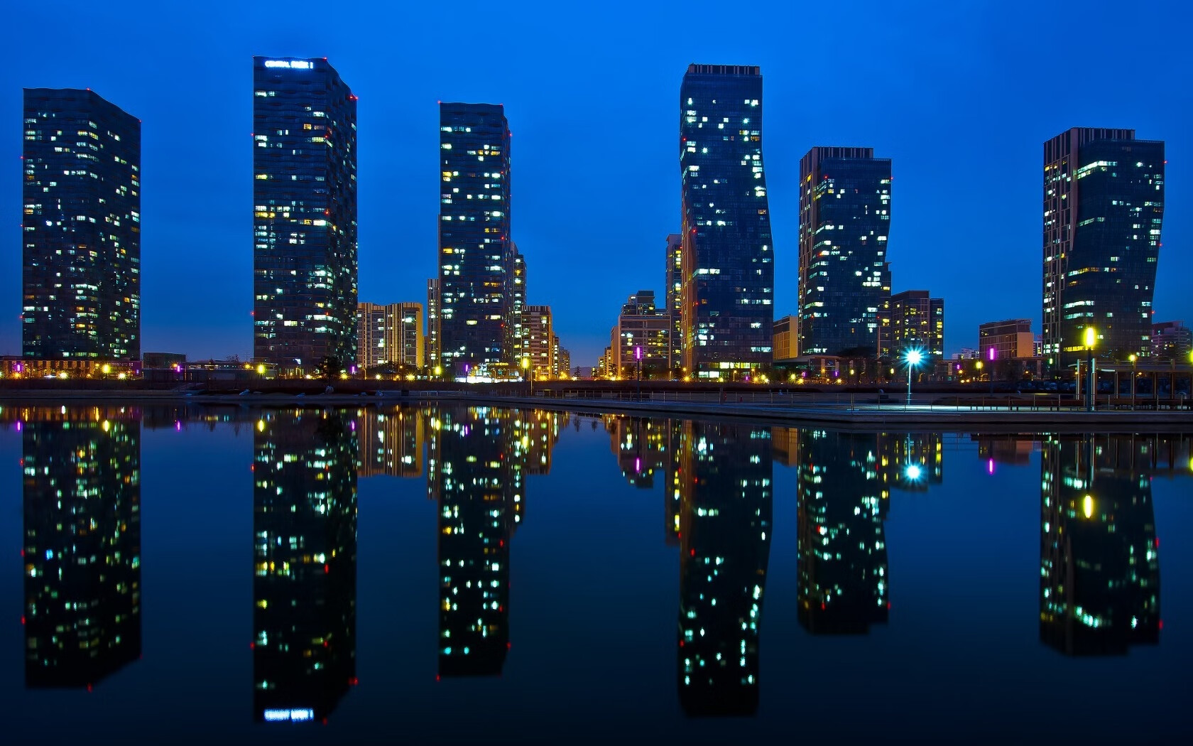 kaiyun开云·官方网站-巴西骑手安娜·卡塔琳娜在巴黎奥运会障碍赛中获得铜牌，展现坚韧精神。